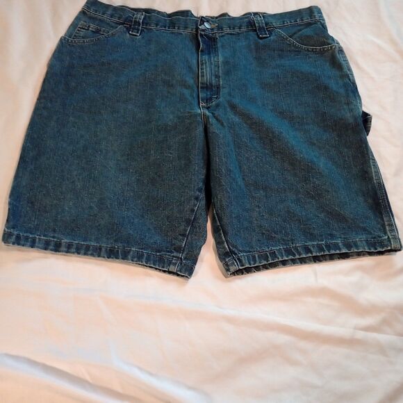 Wrangler Men's Carpenter Shorts. Sz. 40 64WC6DI. Small Flaw. **See Description - Picture 1 of 9